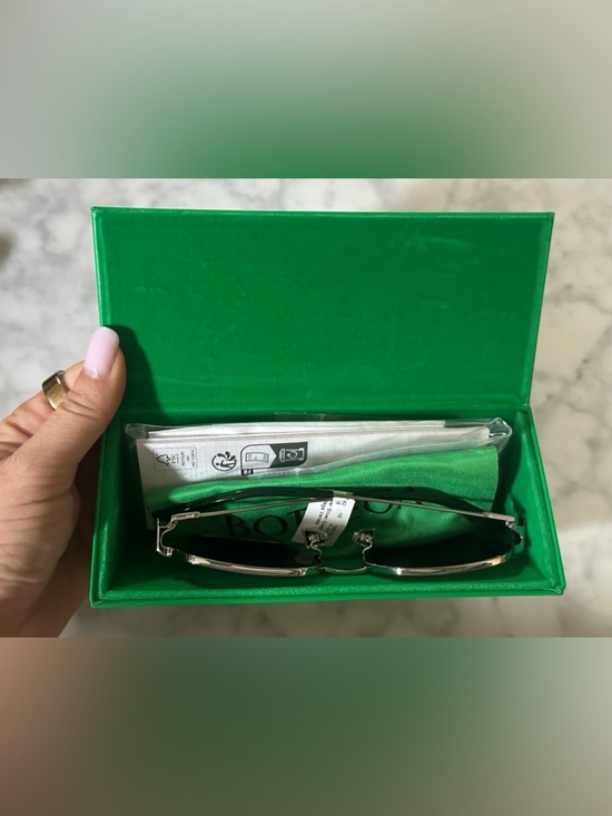 Bottega Veneta New Classic Geometric Sunglasses Green & Silver BV1224S Unisex main image 4